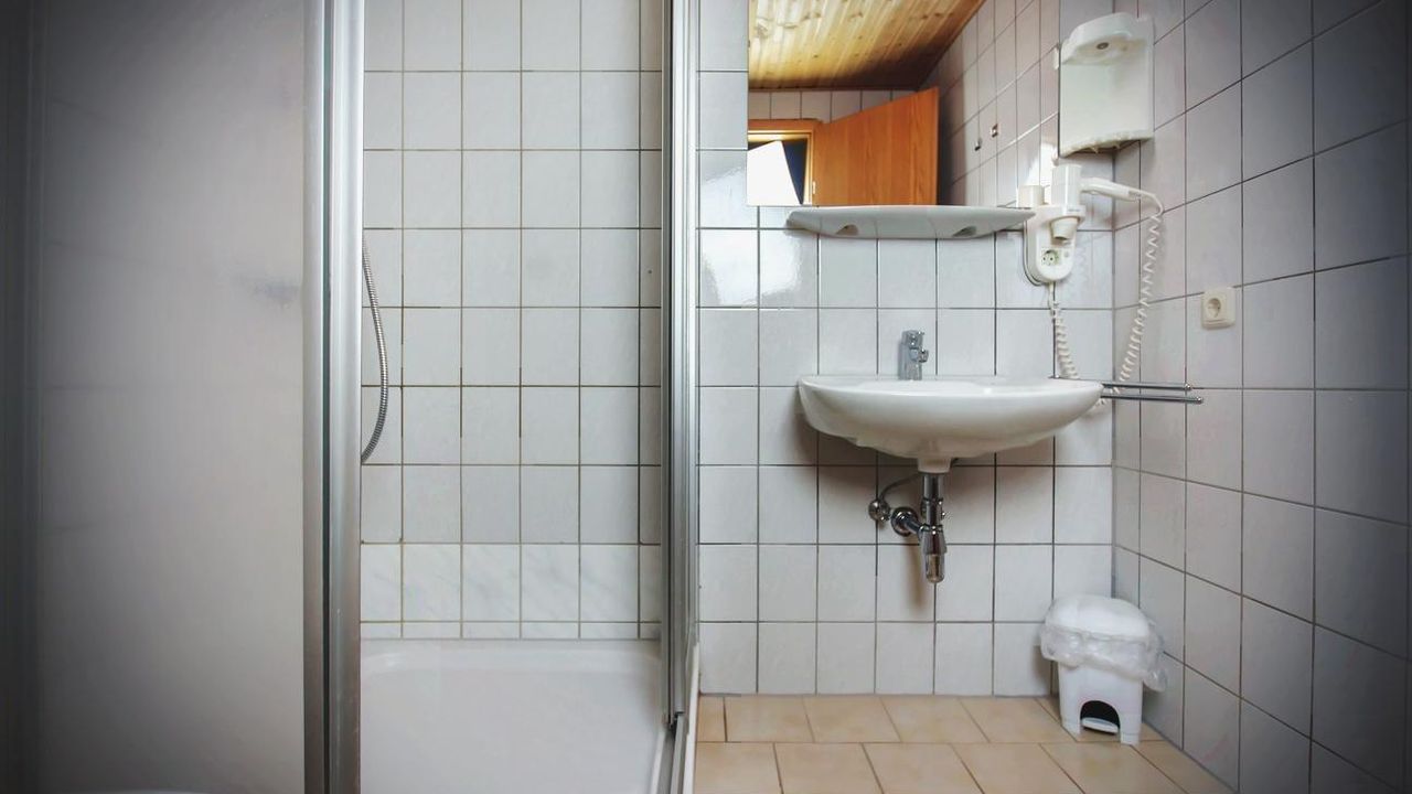 FW 2-4/2 I Dusche Wc FW 2-4/2 I Dusche Wc